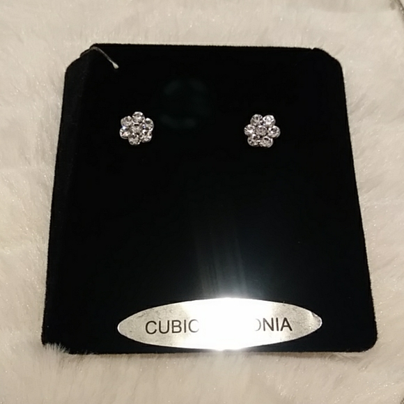 Cubic Zirconia Necklace, Cross Chram & Earring Set - Picture 4 of 6